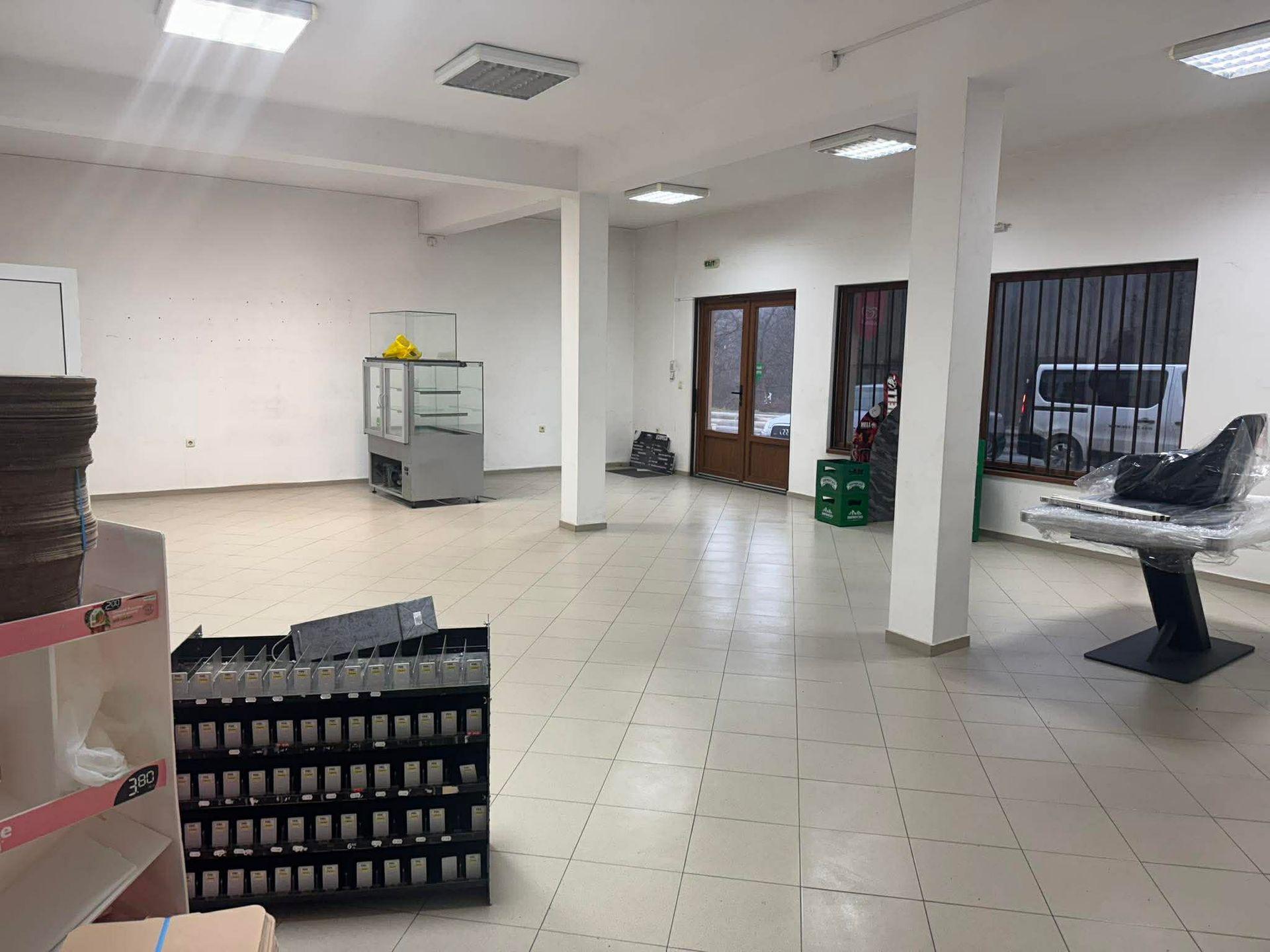 Под наем в София магазин  Извън София ID 2219234