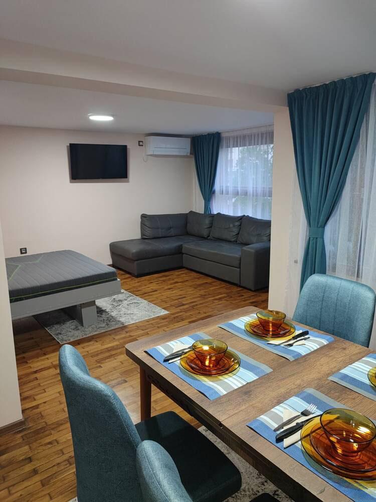  Двустаен, под наем, Център 