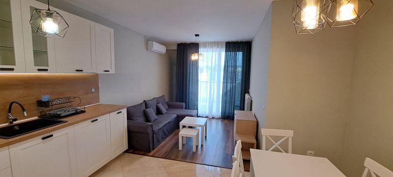 Тристаен, под наем, жк. Красна поляна 3