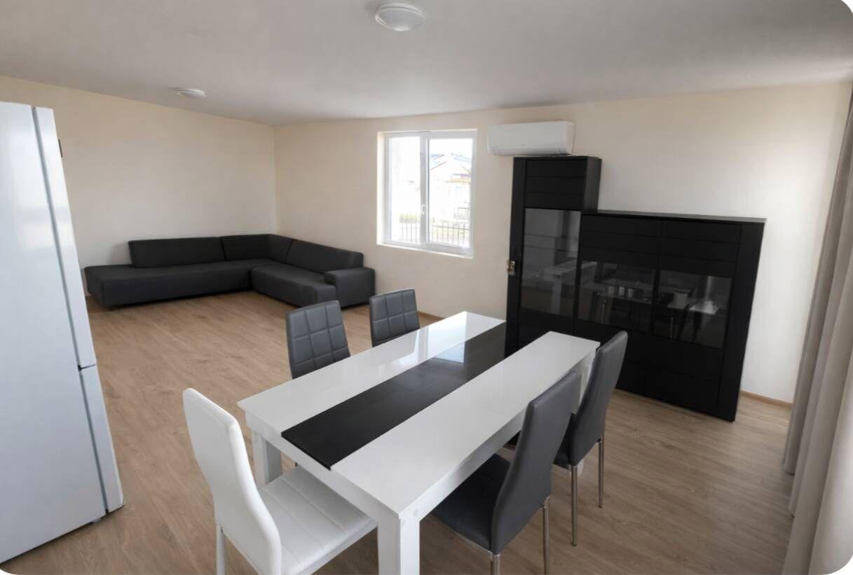 Къща, под наем, гр. Каблешково