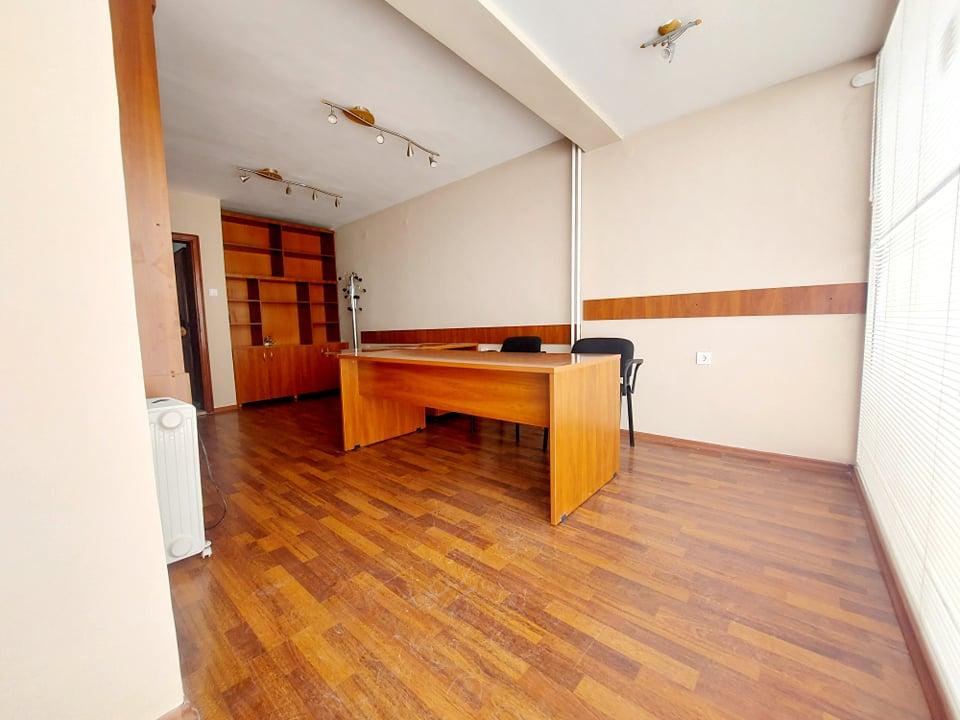 Офис, под наем в жк. Братя Миладинови