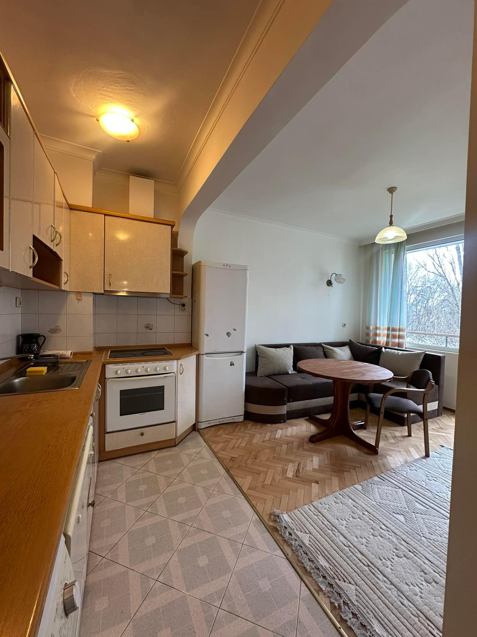 Тристаен, под наем, жк. Хиподрума