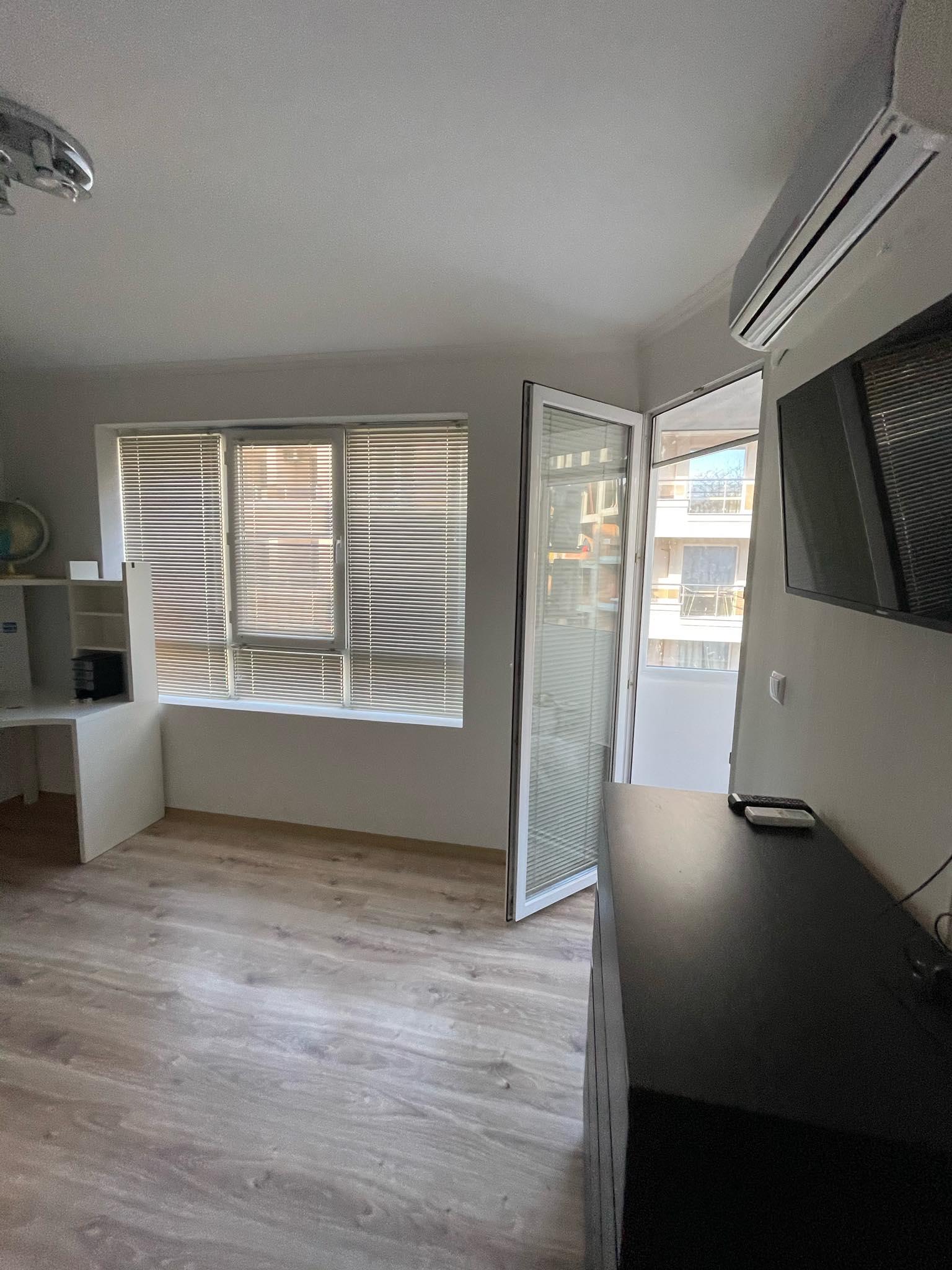 Тристаен, под наем, ж.к Лазур с включено паркомясто