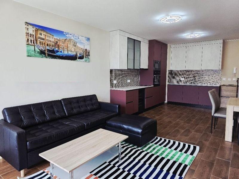 Двустаен, под наем, Център