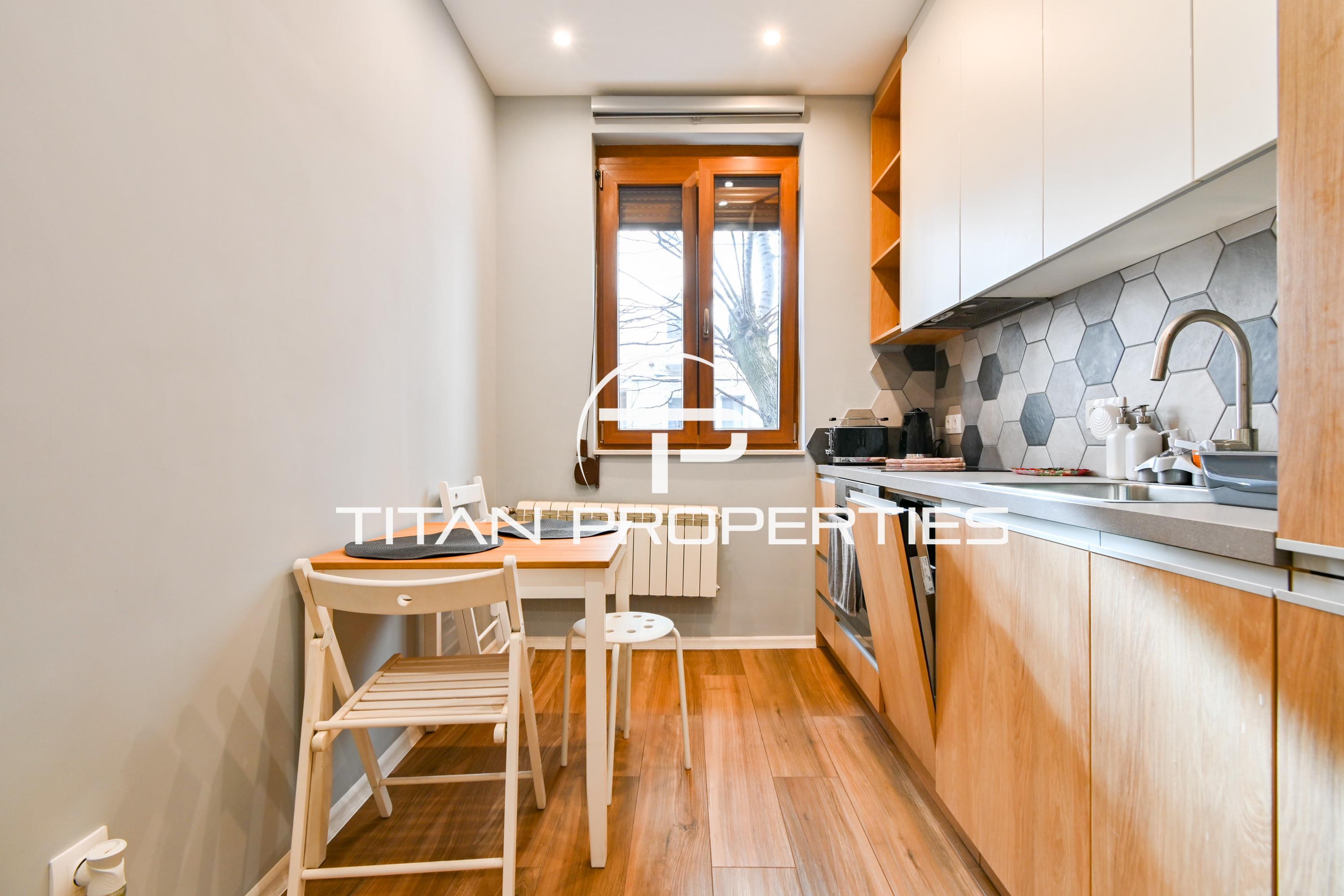 Едностаен, под наем, Център