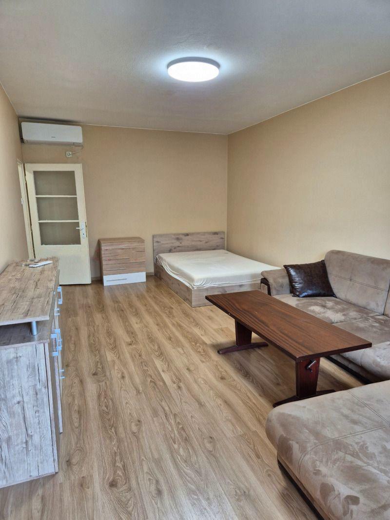 Двустаен, под наем, жк. Обеля 1