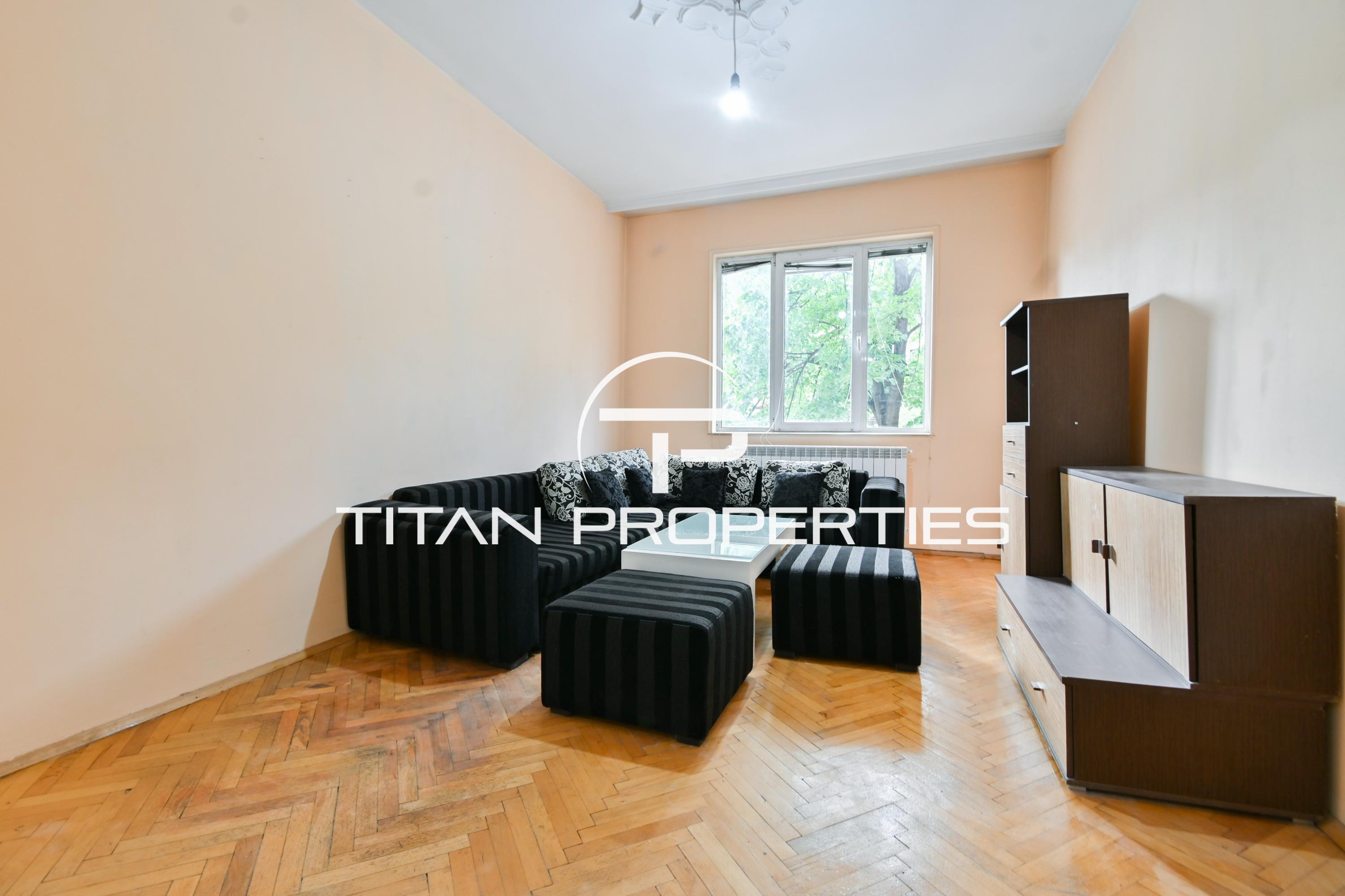 Под наем в София тристаен Център ID 2202251