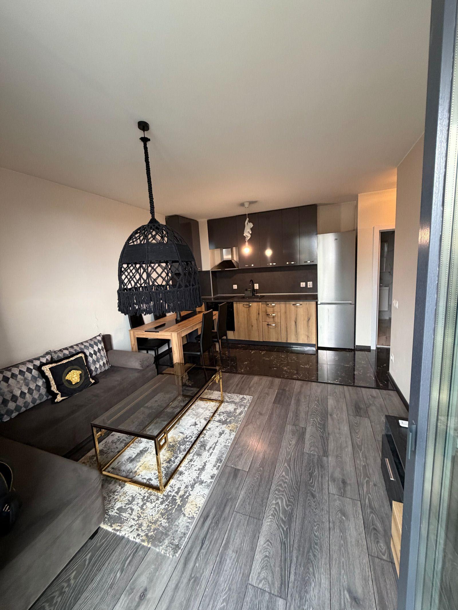 Двустаен, под наем, жк. Банишора