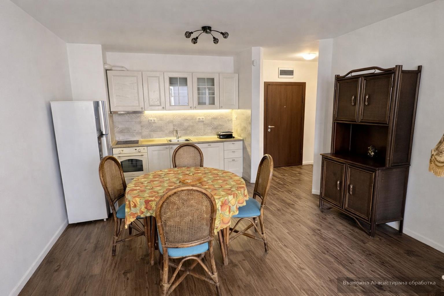 Тристаен, под наем, жк. Хладилника