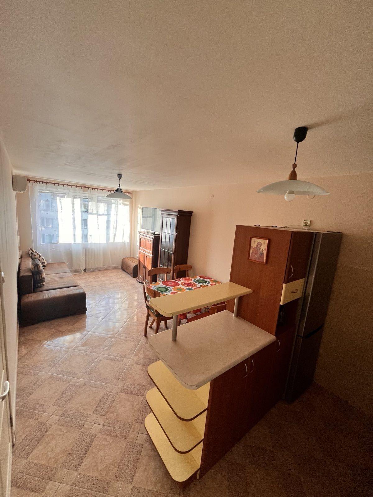 Тристаен, под наем, жк. Младост 1