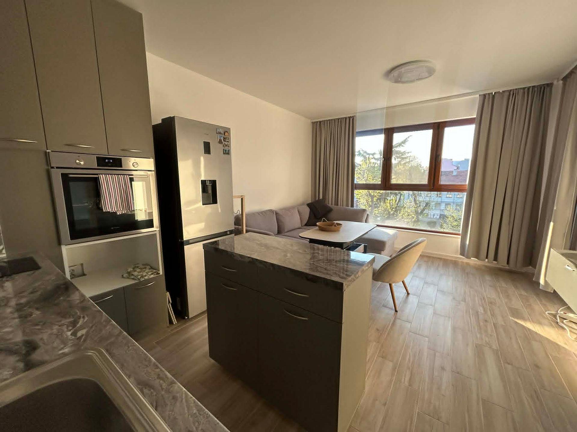 Двустаен, под наем, кв. Сарафово